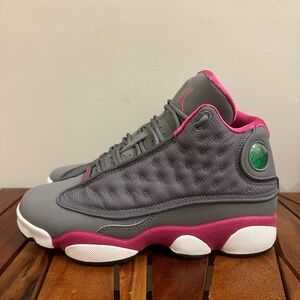 Girls Air Jordan 13 (GS) - Size 5Y - COOL GREY/FUSION PINK-WHITE